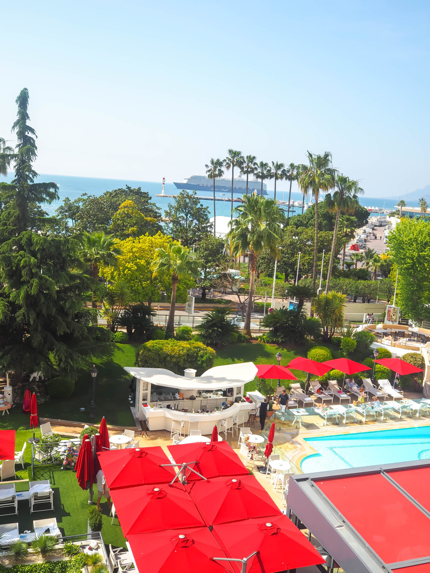 HOTEL REVIEW: Hotel Barrière Le Majestic, Cannes