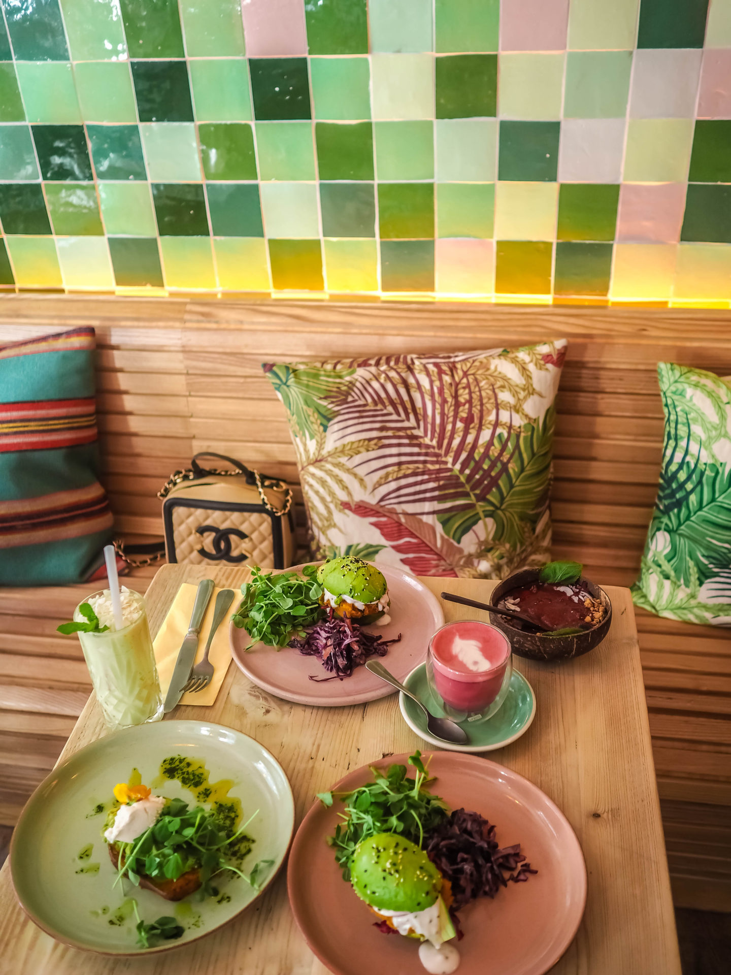 Avobar: London’s Avocado Themed Restaurant