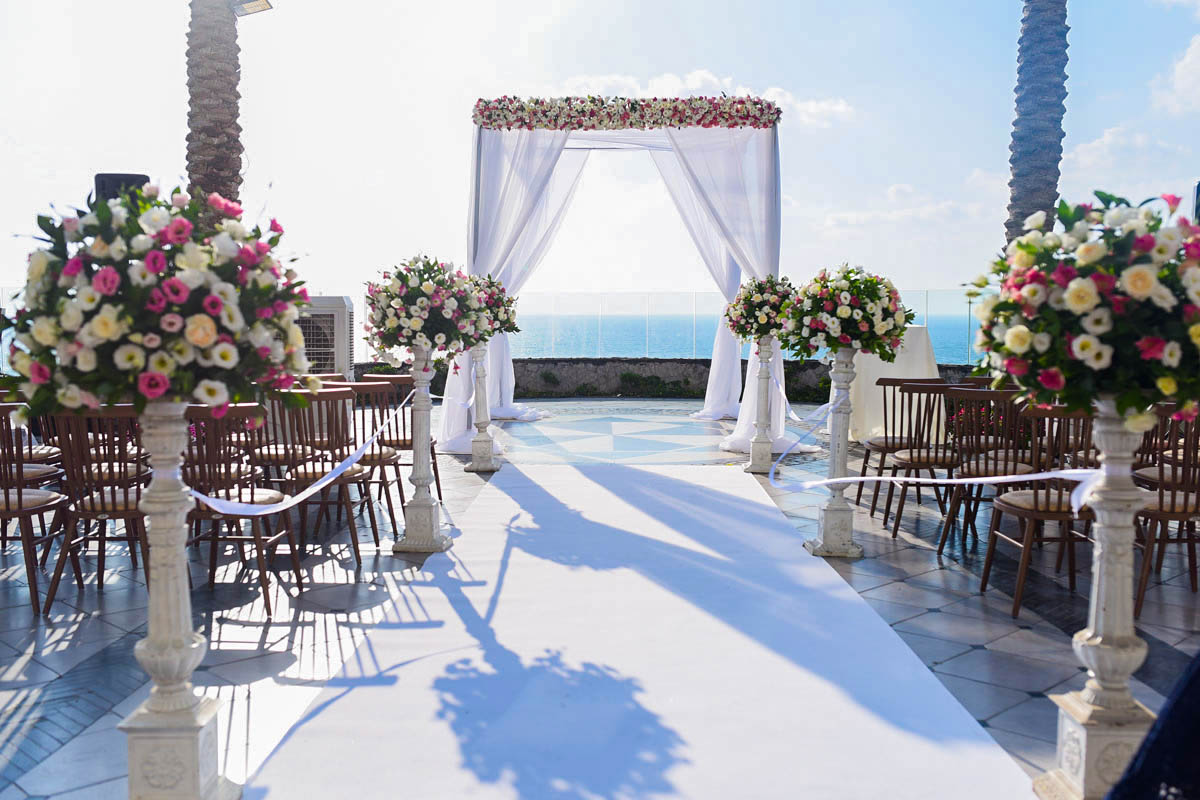 5 Planning Tips for a Luxury Beachside Destination Wedding